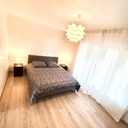 Beautiful Close To Beaches And Old